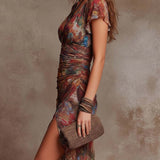 Emilia | Abito midi plissé con scollo a cuore astratto boho