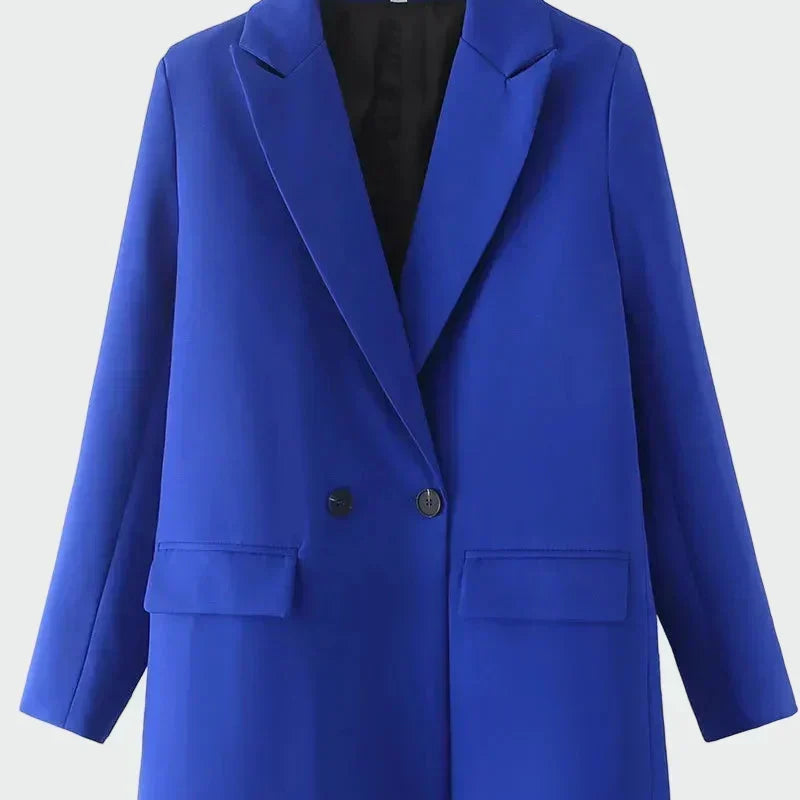 Cappotto oversize dalle linee moderne — 1