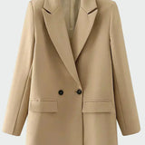 Cappotto oversize dalle linee moderne — 3