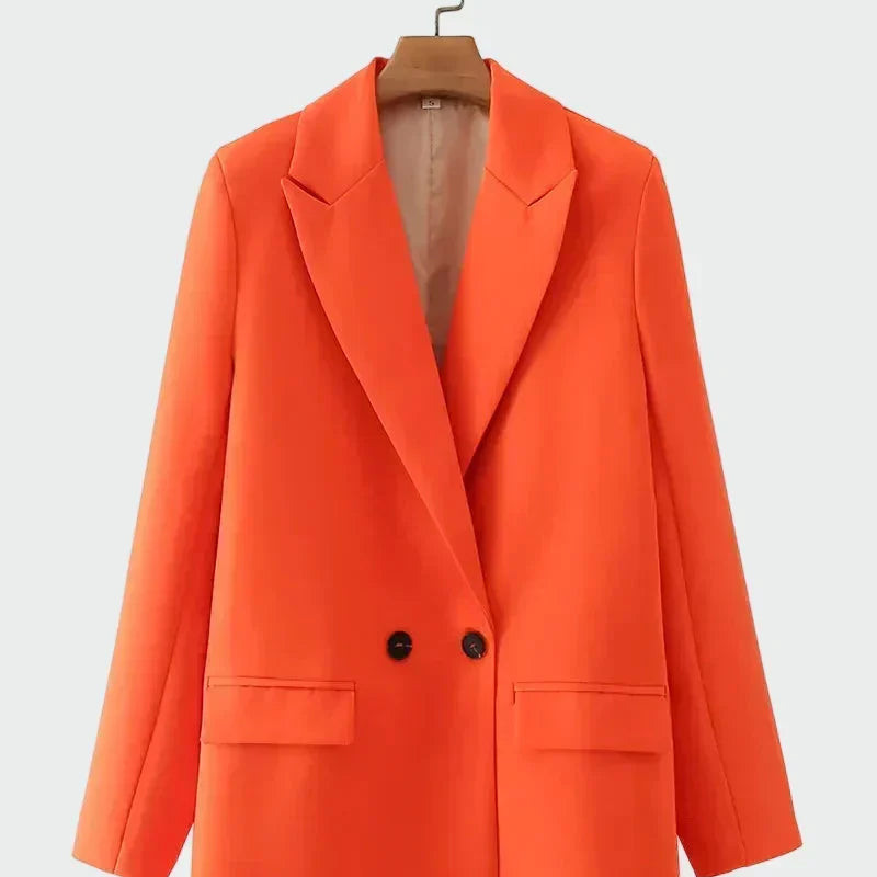 Cappotto oversize dalle linee moderne — 6