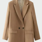 Cappotto oversize dalle linee moderne — 7