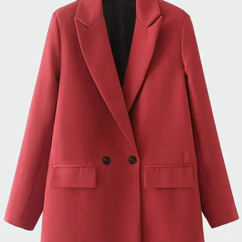 Cappotto oversize dalle linee moderne — 9
