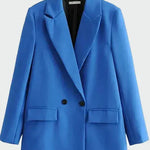 Cappotto oversize dalle linee moderne — 11