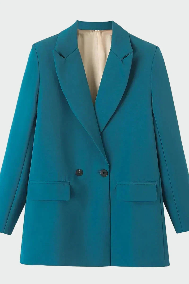 Cappotto oversize dalle linee moderne — 15