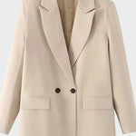 Cappotto oversize dalle linee moderne — 16