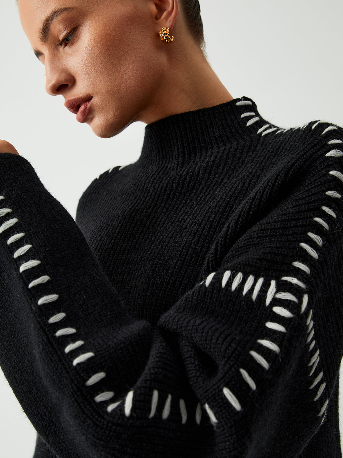 Alma | Maglia dolcevita oversize con dettagli in piqué — 2