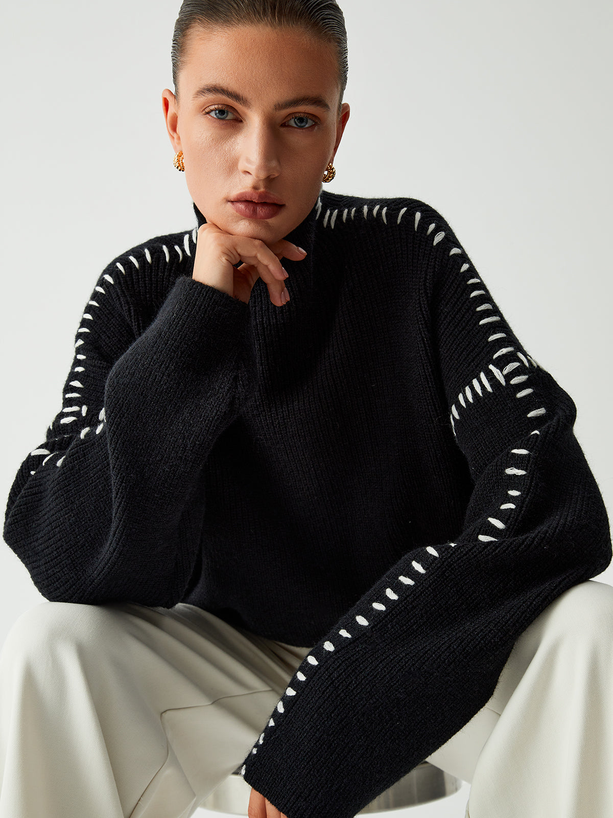 Alma | Maglia dolcevita oversize con dettagli in piqué — 3