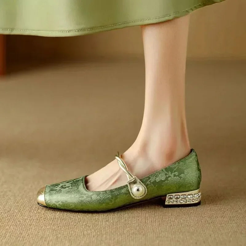Tilda – Scarpe classiche con cinturino dal look elegante — 5
