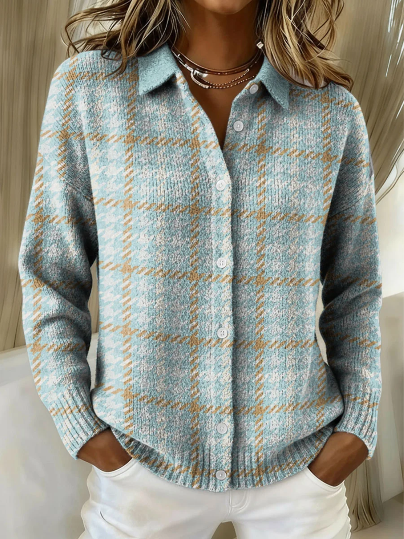 Clara | Cardigan in maglia a quadri celeste con bottoni — 1