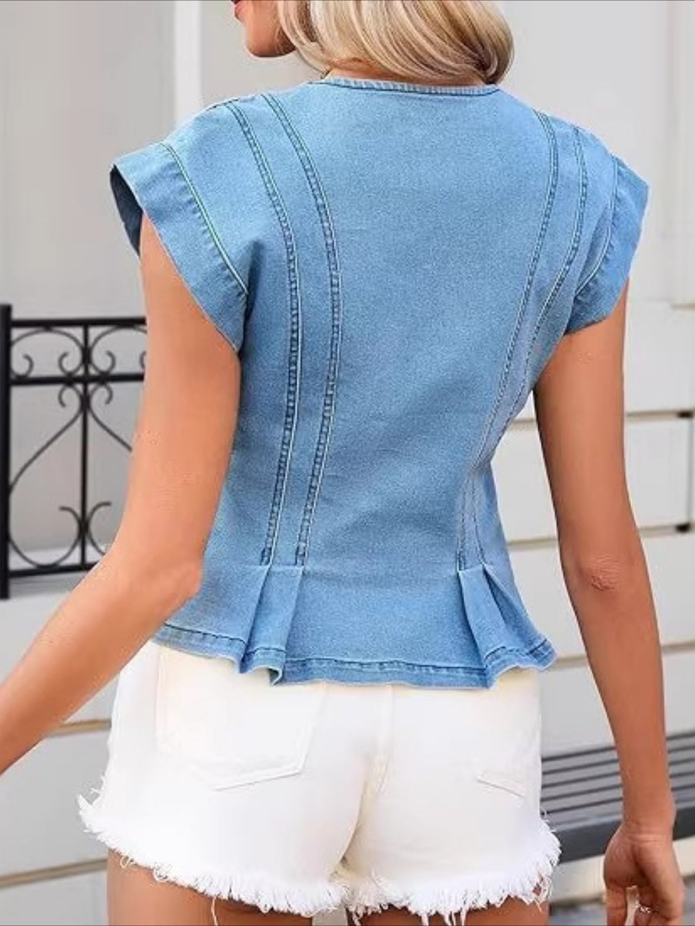 Martha - Top in denim con scollo a V — 5