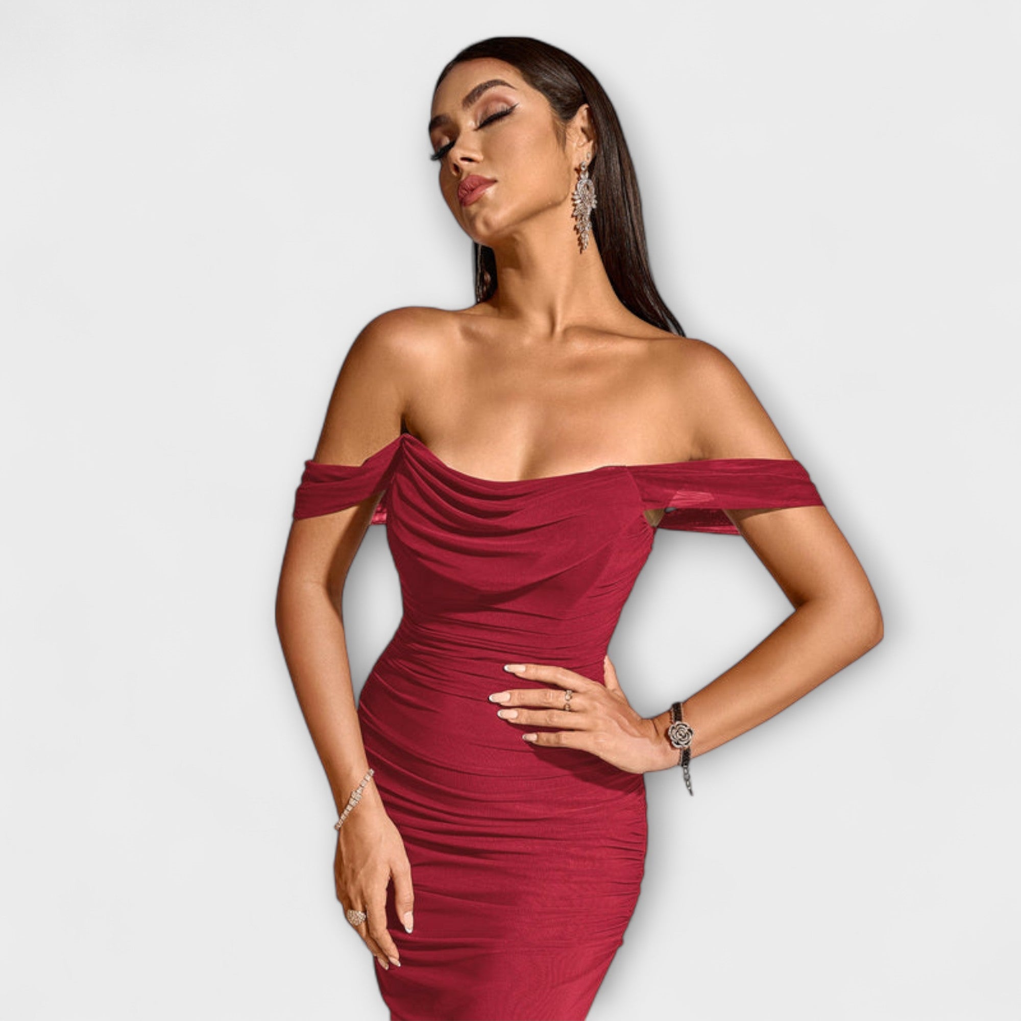 Solveig | vestito aderente con volant e spalle scoperte — 8