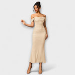 Solveig | vestito aderente con volant e spalle scoperte — 35