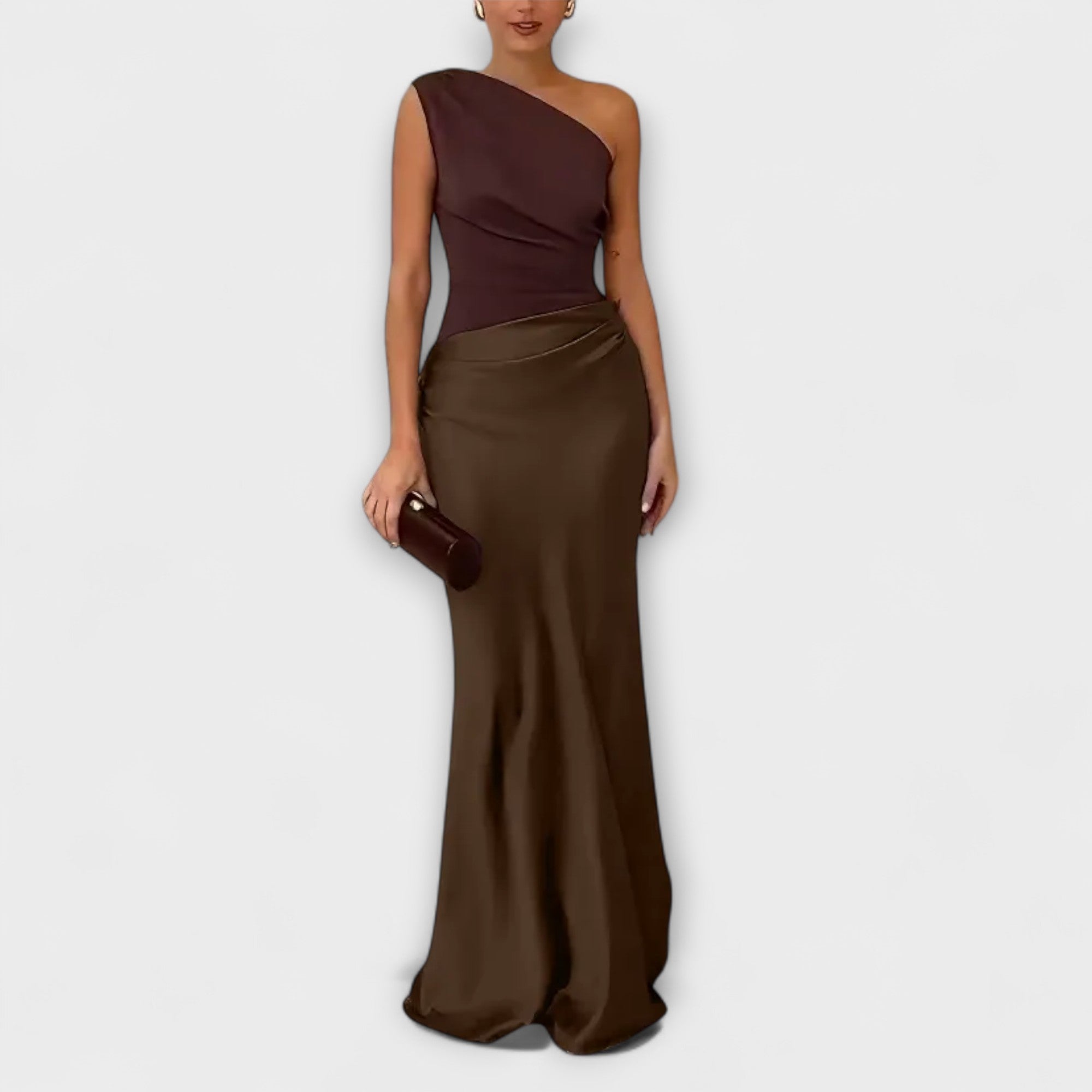 Lara | Elegante maxi abito plissettato monospalla — 1