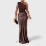 Lara | Elegante maxi abito plissettato monospalla — 2