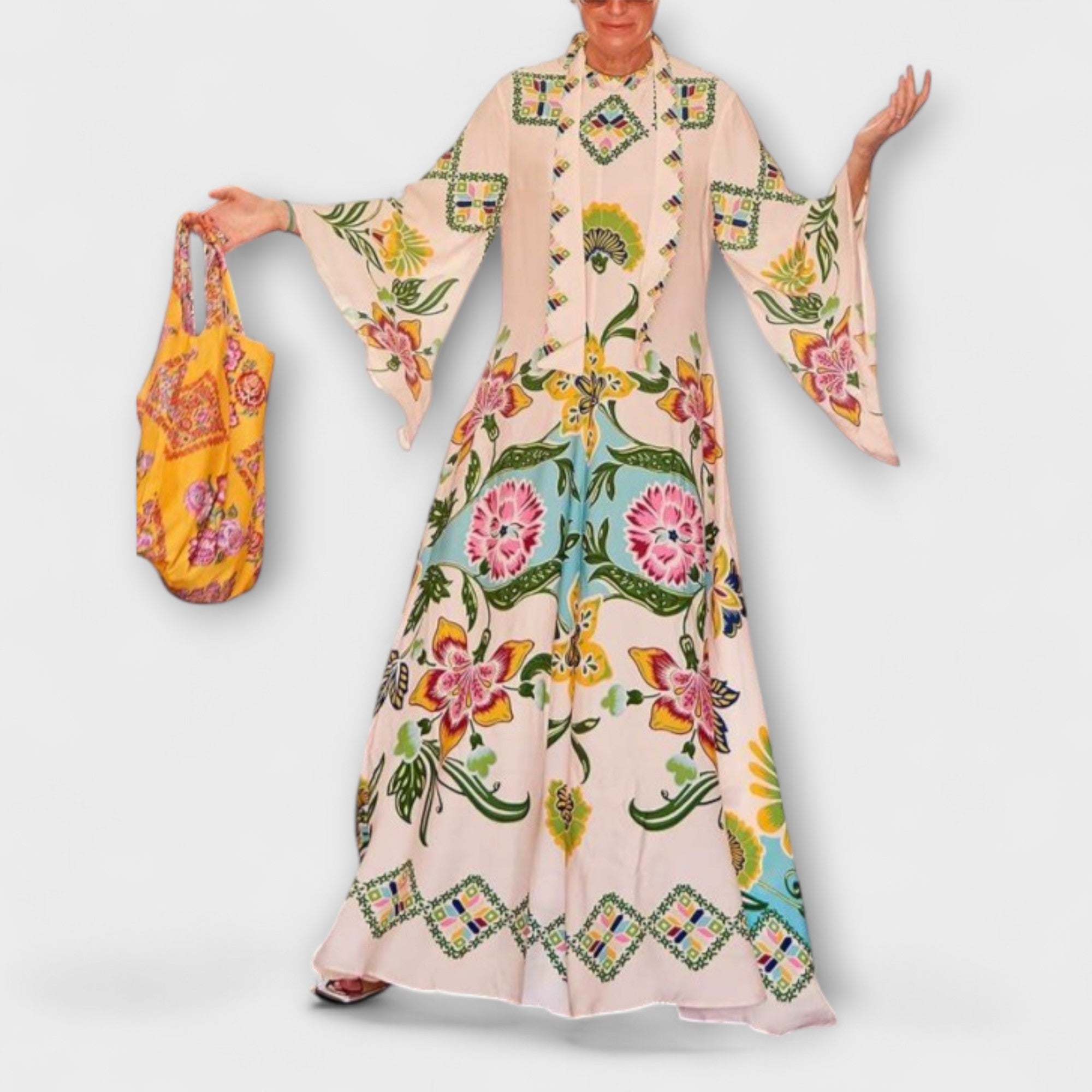 Wiebke | Abito lungo elegante con stampa floreale e design fluido — 4