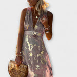 Margaretha | Abito fluido con scollo a V e dettagli in paillettes — 9