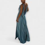 Melanie | Elegante maxi abito in raso con spacco alto — 2