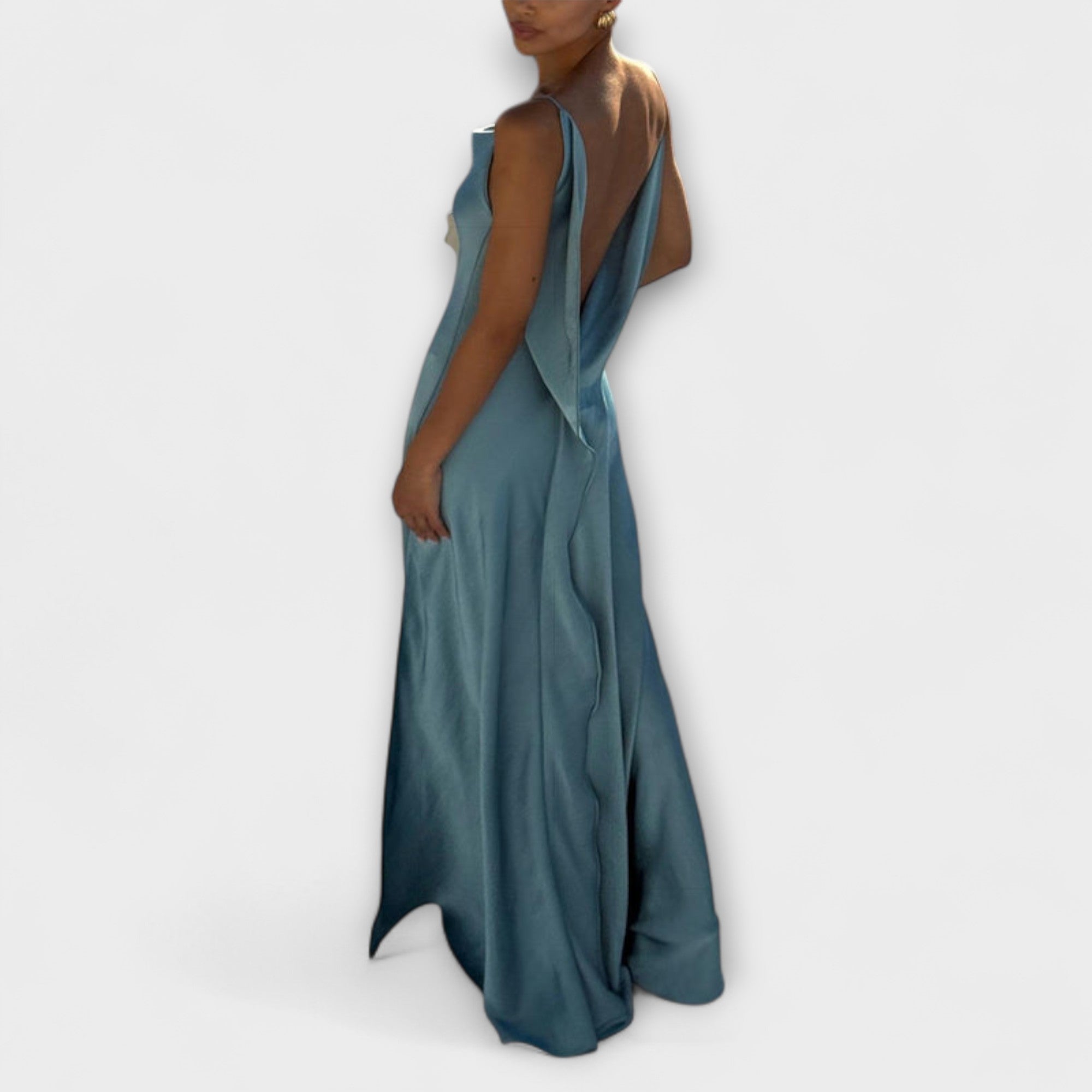Melanie | Elegante maxi abito in raso con spacco alto — 2