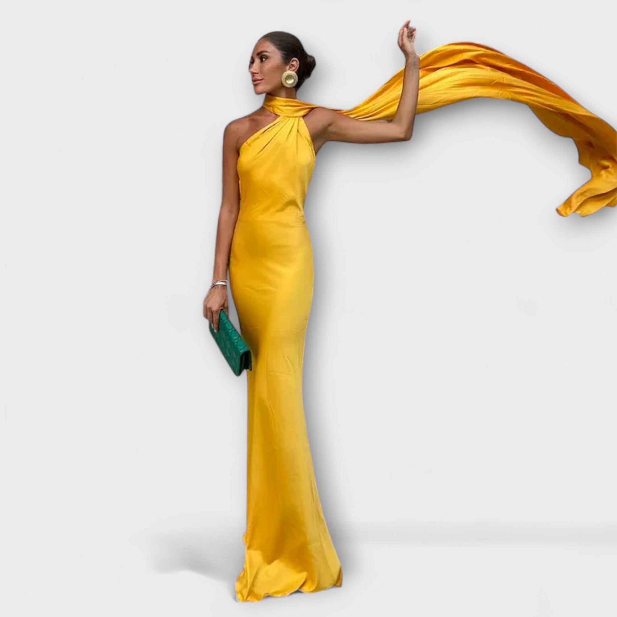 Saskia | Maxi vestito chic con scollo all'americana e spalle scoperte — 10