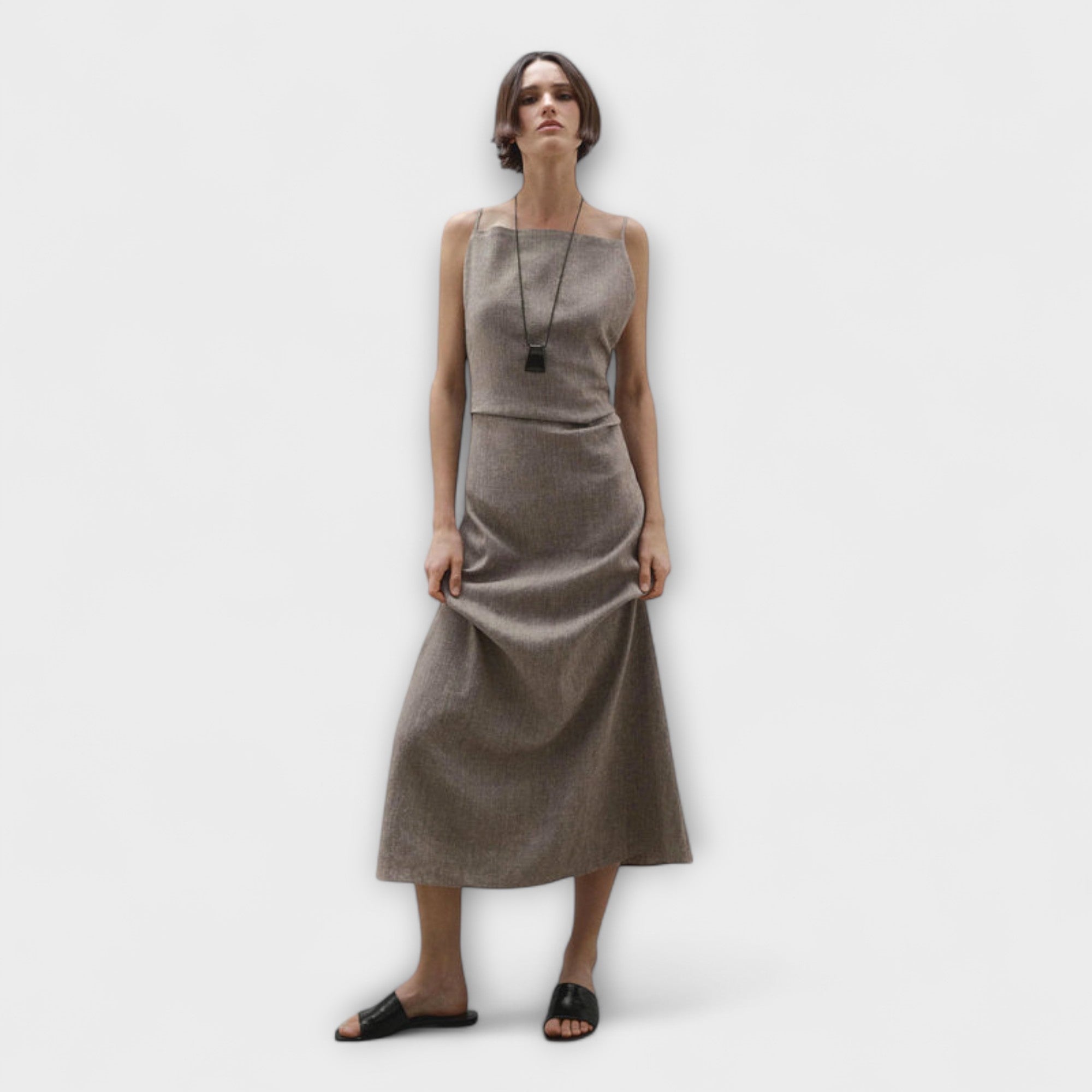 Hannelore | Maxi abito fluido realizzato in misto lino — 1