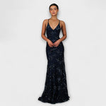 Anneliese | Maxi abito con scollo a V e paillettes senza schienale — 1