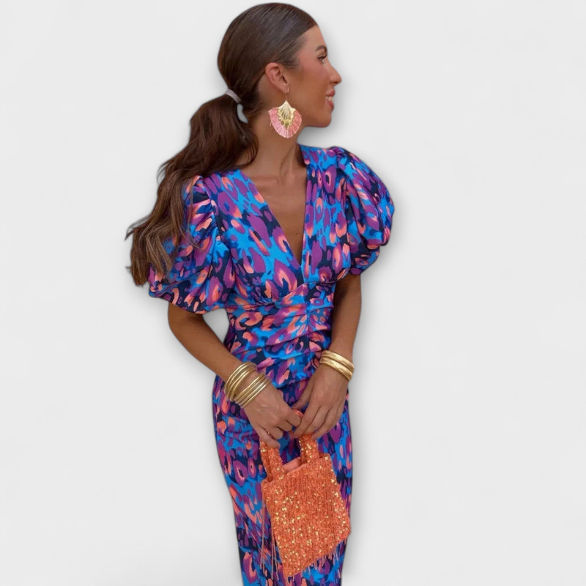 Maria | Abito elegante con scollo a V e maniche a sbuffo — 3