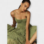 Margaretha | Abito midi con gonna a pieghe realizzato in tulle con design bustier — 3