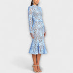 Monika | Elegante abito midi realizzato in pizzo floreale — 3