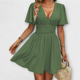 Gudrun | Abito con arricciatura in vita e scollo a V — 1