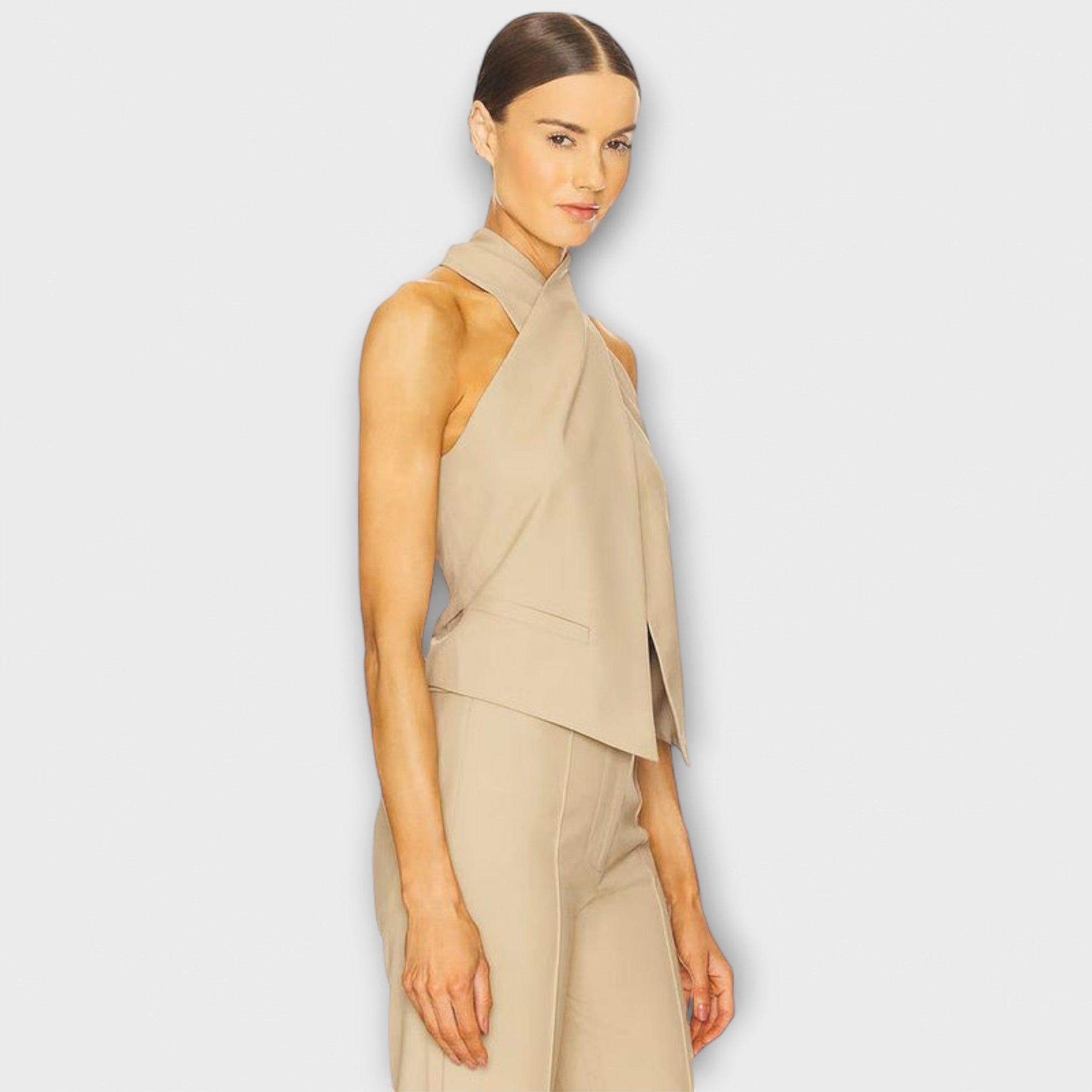 Vivien | Canotta con design incrociato e scollo all'americana — 2