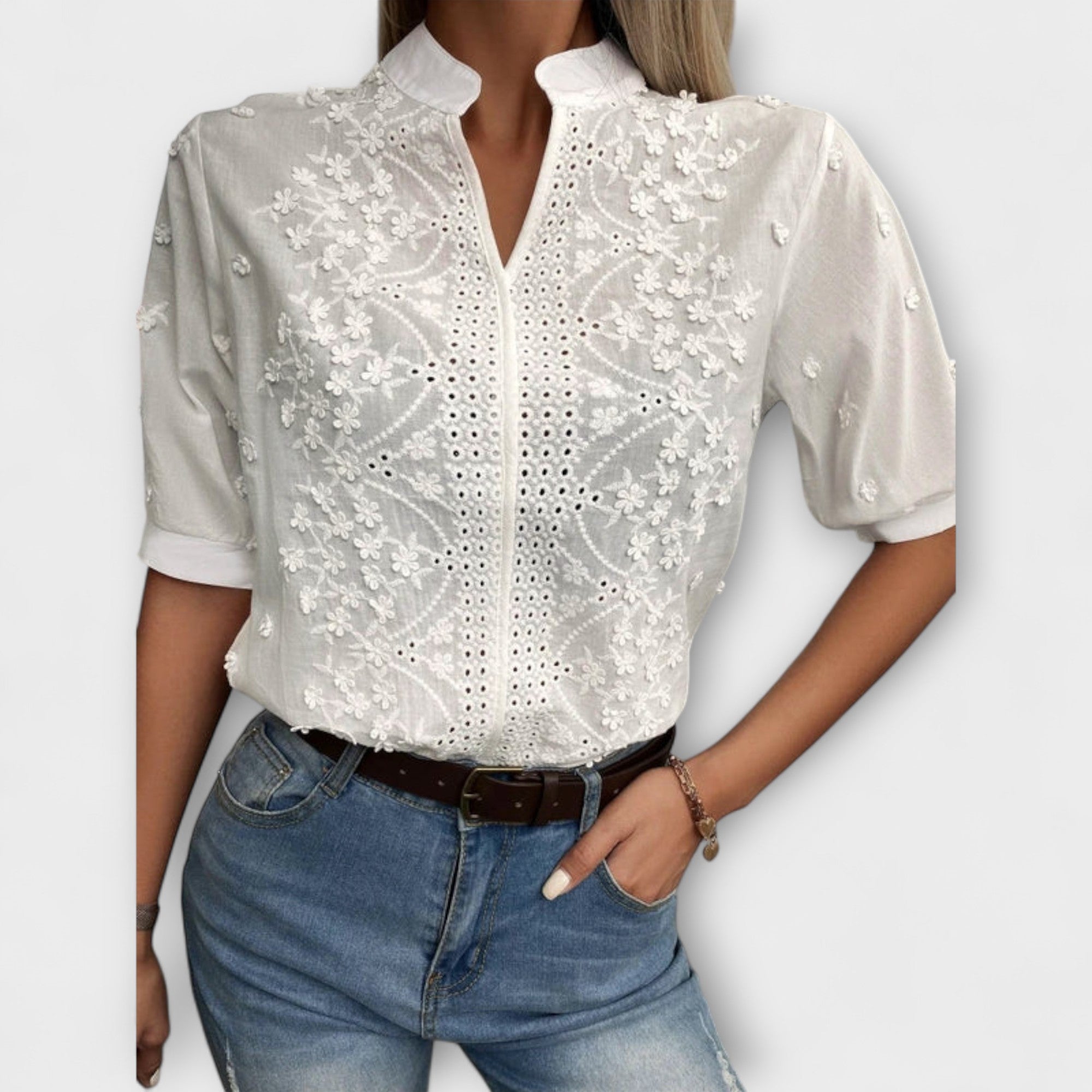 Saskia | Blusa con ricami — 1