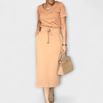 Viktoria | Top elegante con scollo a V e gonna — 6