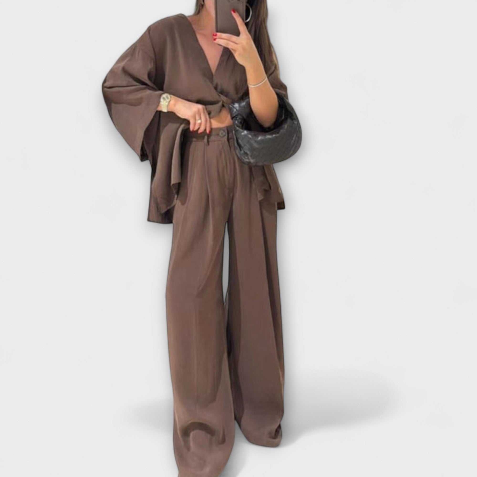 Greta | Duo top e pantaloni casual con scollo a V — 1