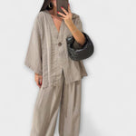 Greta | Duo top e pantaloni casual con scollo a V — 10