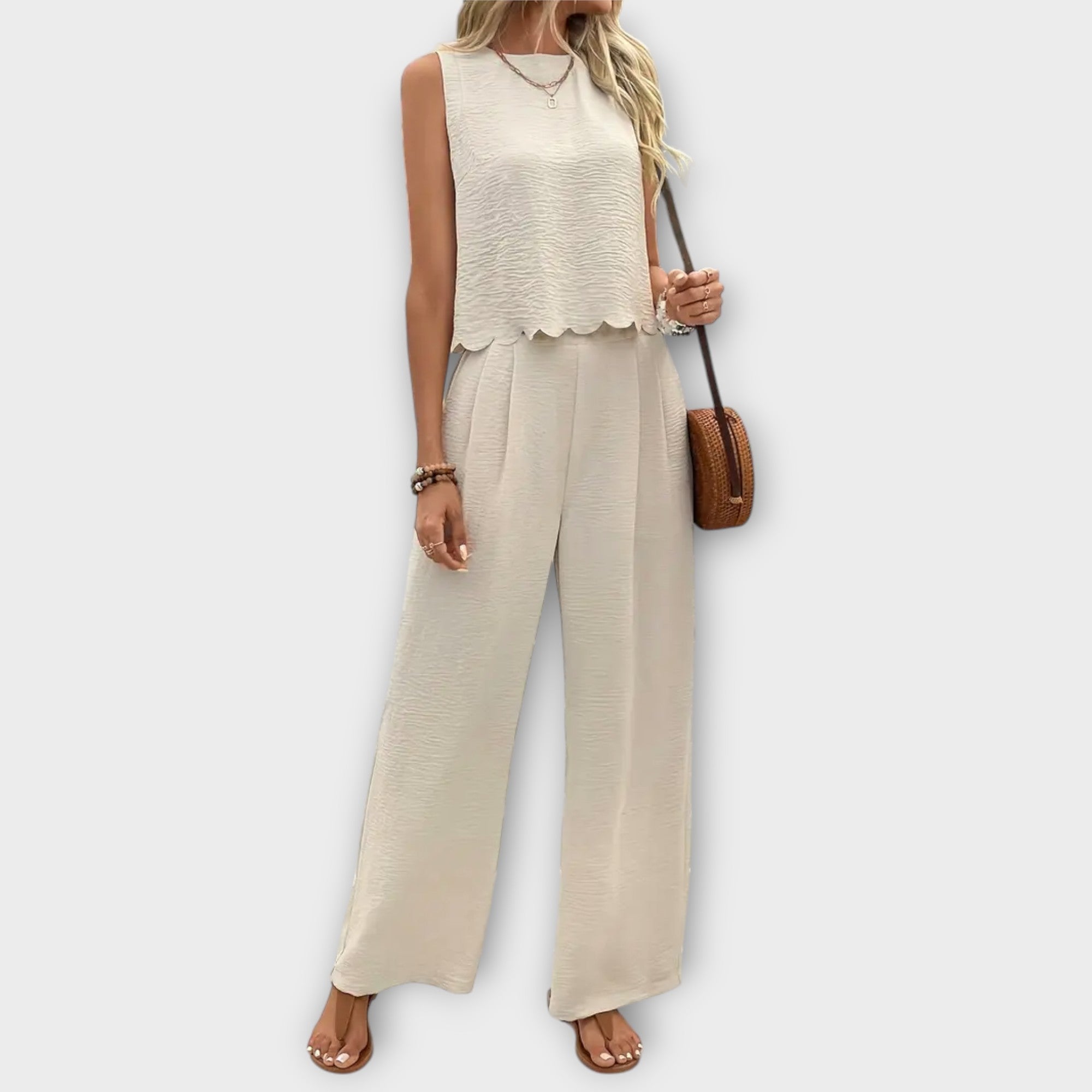 Wiebke | Gilet con finiture a petalo e pantaloni lunghi — 1