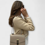 Hannah | Giacca classica con tasche decorative — 3