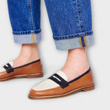 Zeynep | Mocassino marrone con punta tonda e design a blocchi di colore — 1
