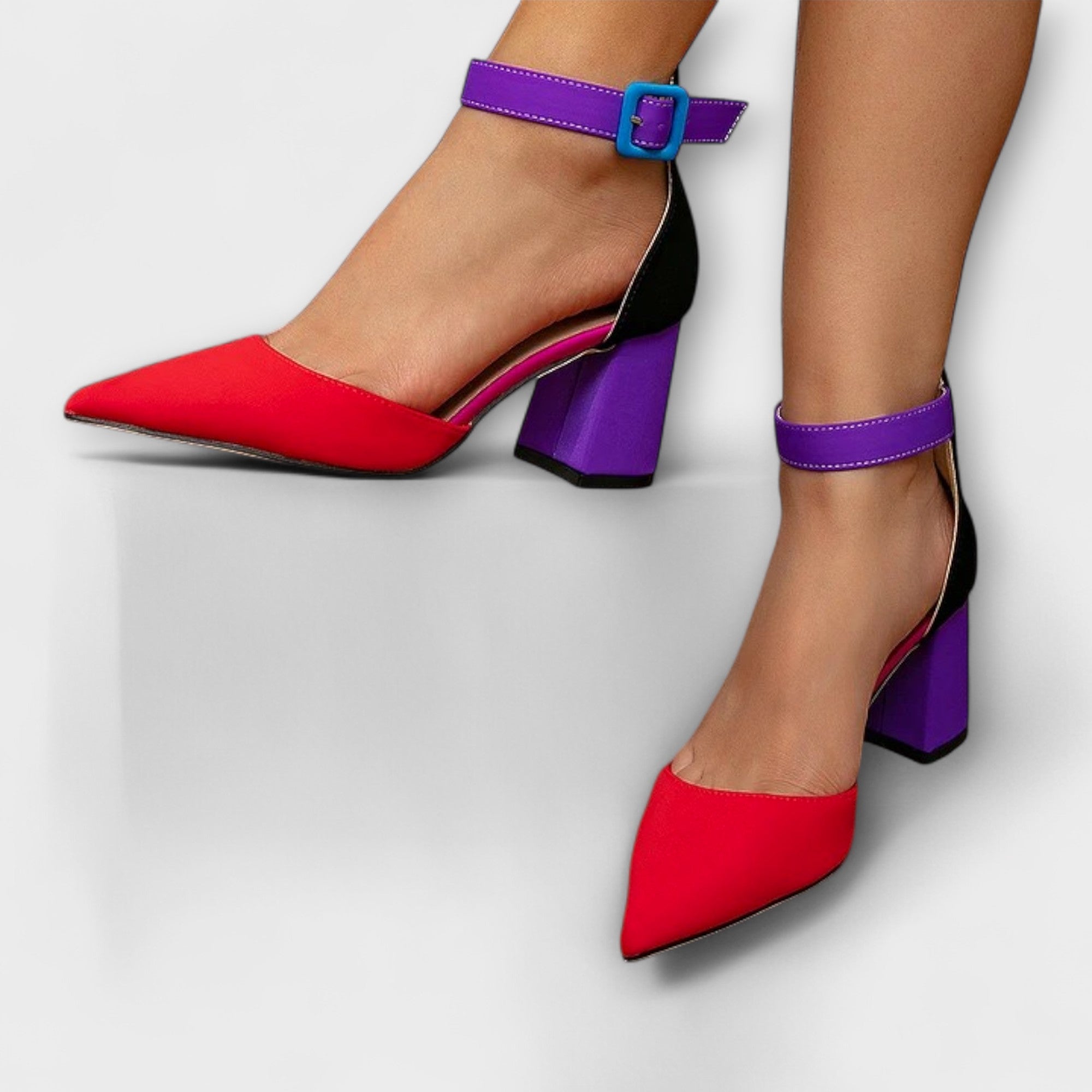 Sonja | Scarpe a punta color block con tacco grosso — 1