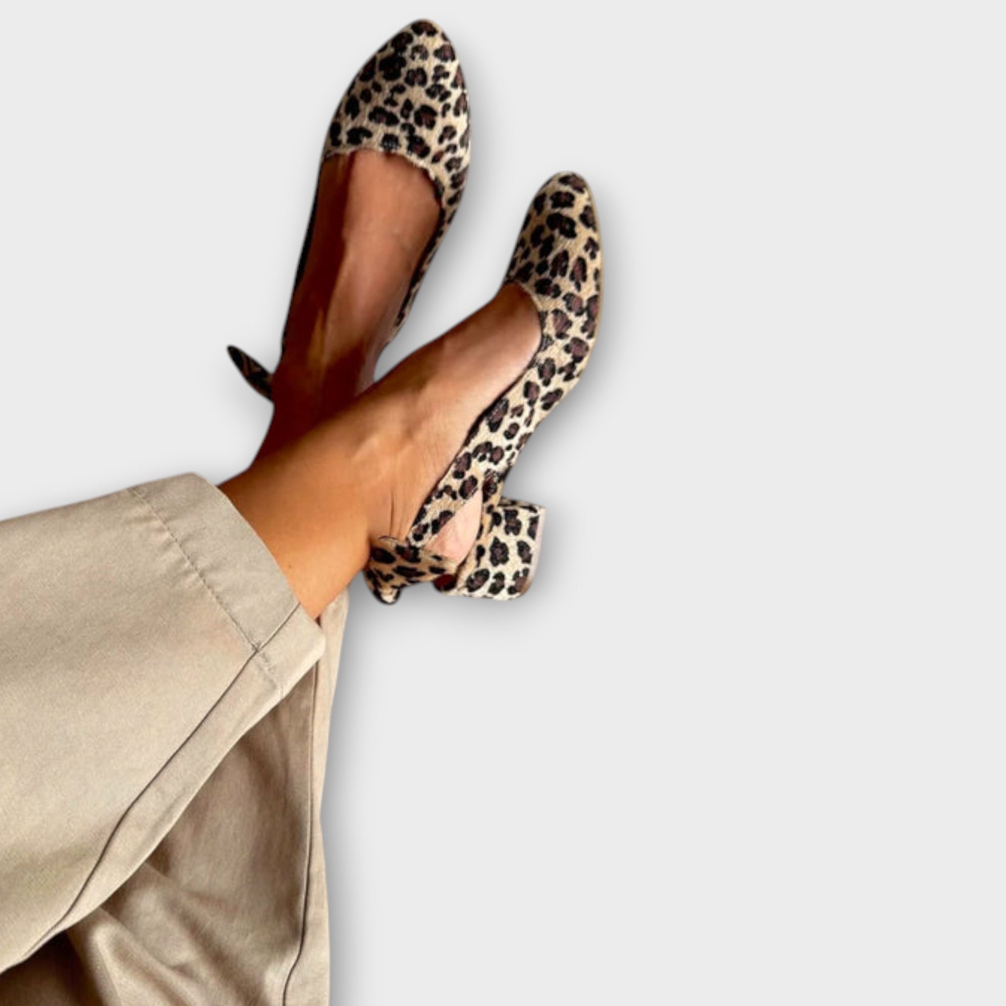 Nele | Scarpe con tacco largo con stampa leopardata — 1