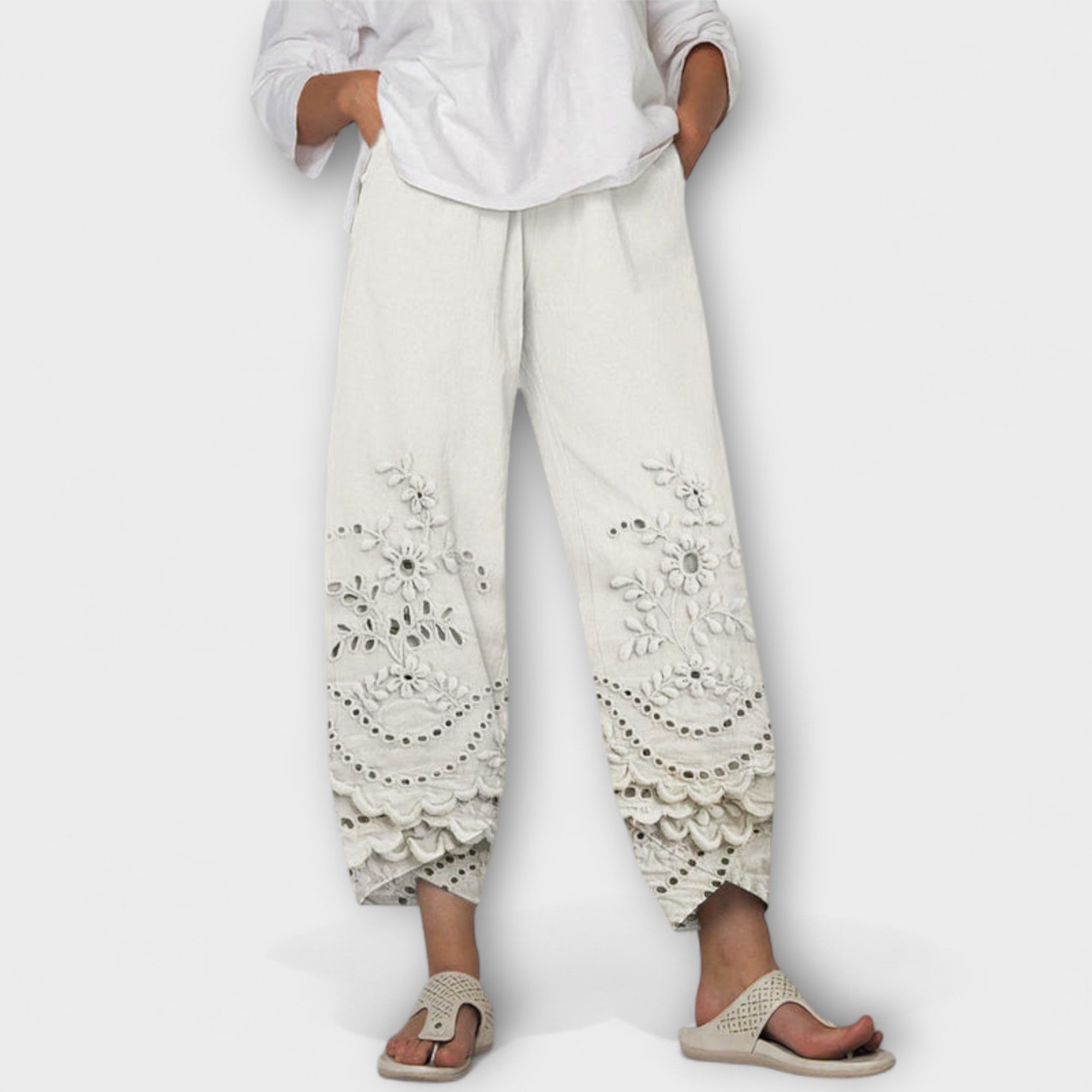 Annette | Pantaloni eleganti in pizzo stampato — 1