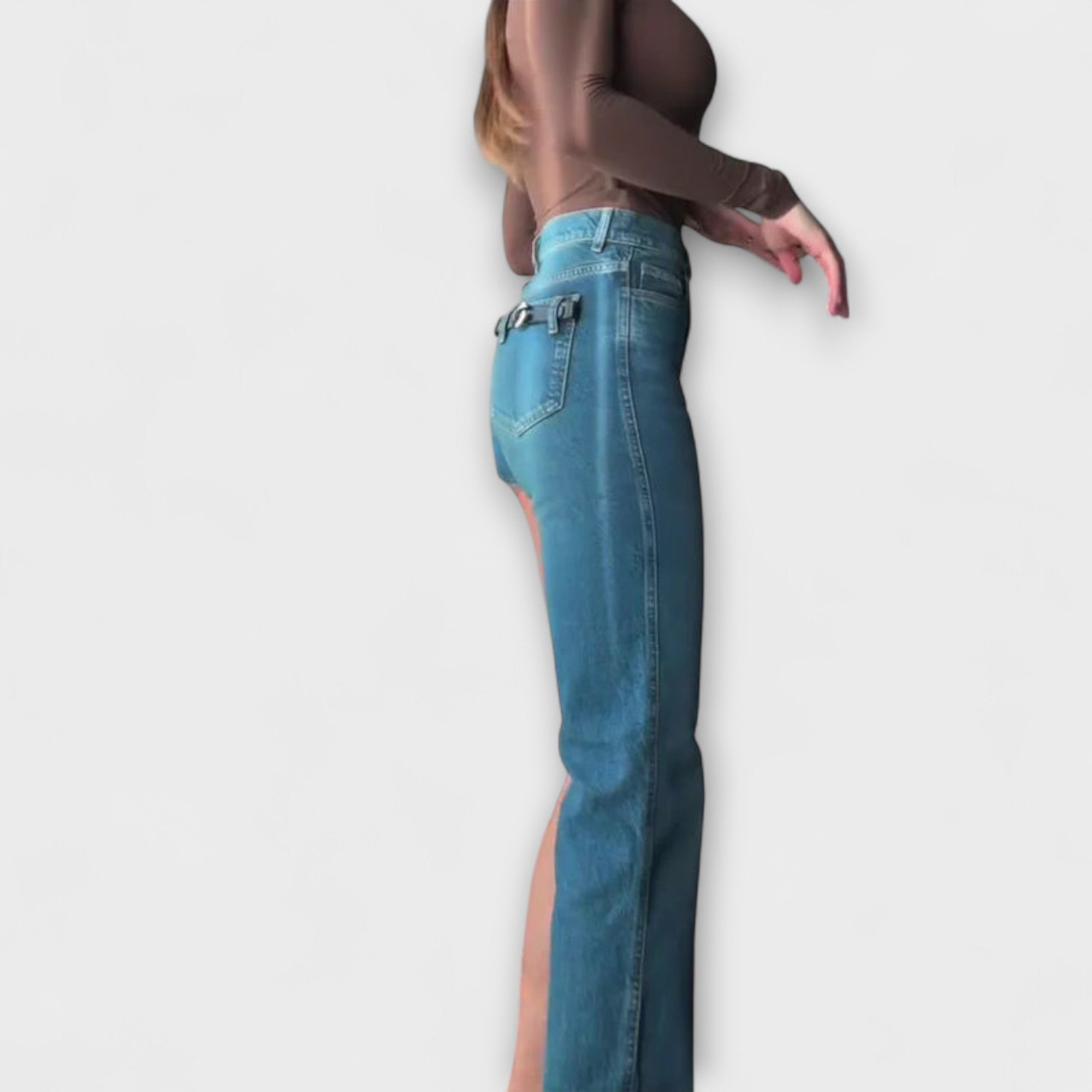 Selina | Shorts in denim asimmetrici alla moda con una tracolla — 2