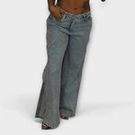 Thea | Jeans a vita alta con bottoni laterali decorati con strass — 4
