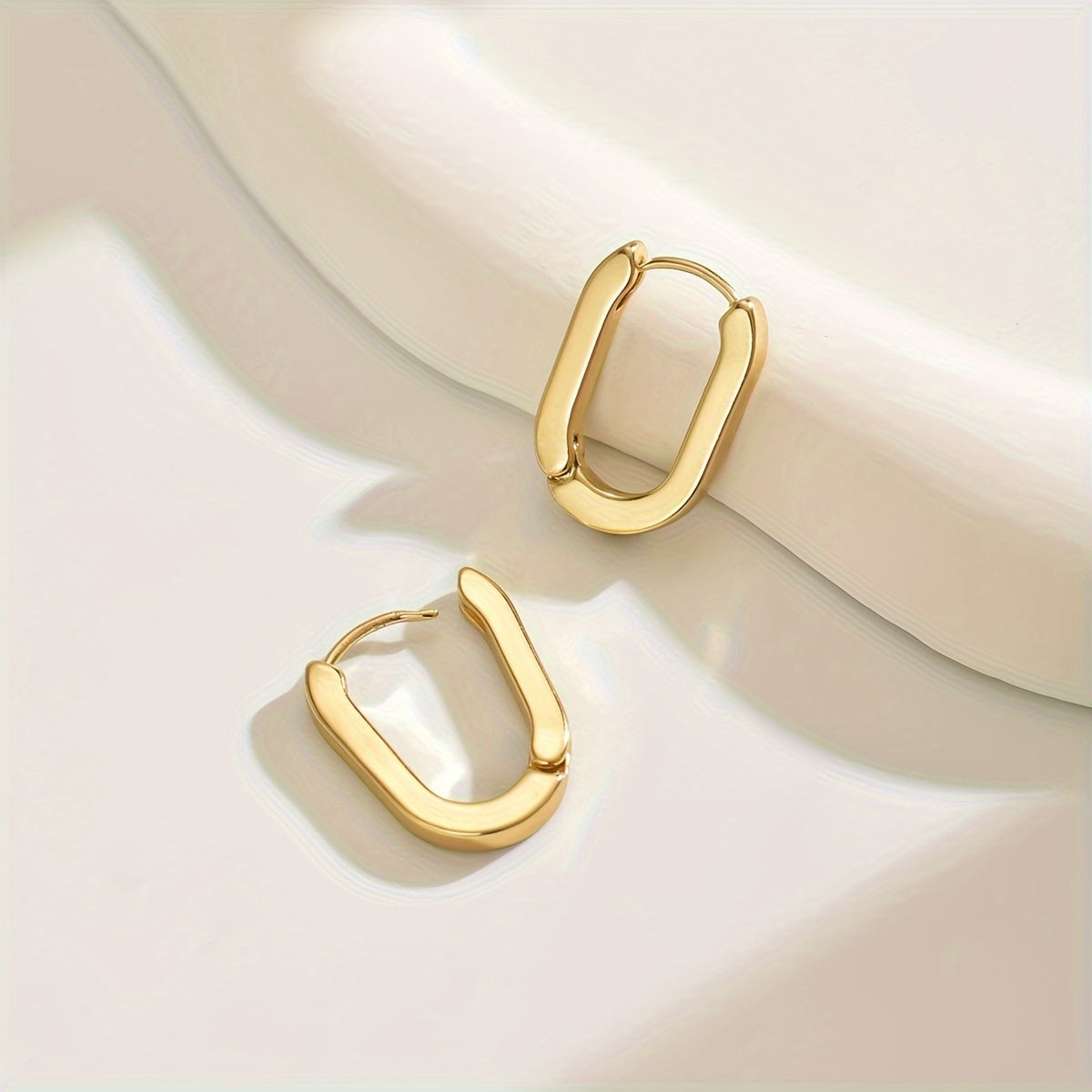 Eva-Maria | Eleganti orecchini a cerchio geometrici — 4
