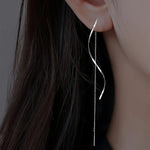 Sylvia | Orecchini lunghi dal design ondulato — 2