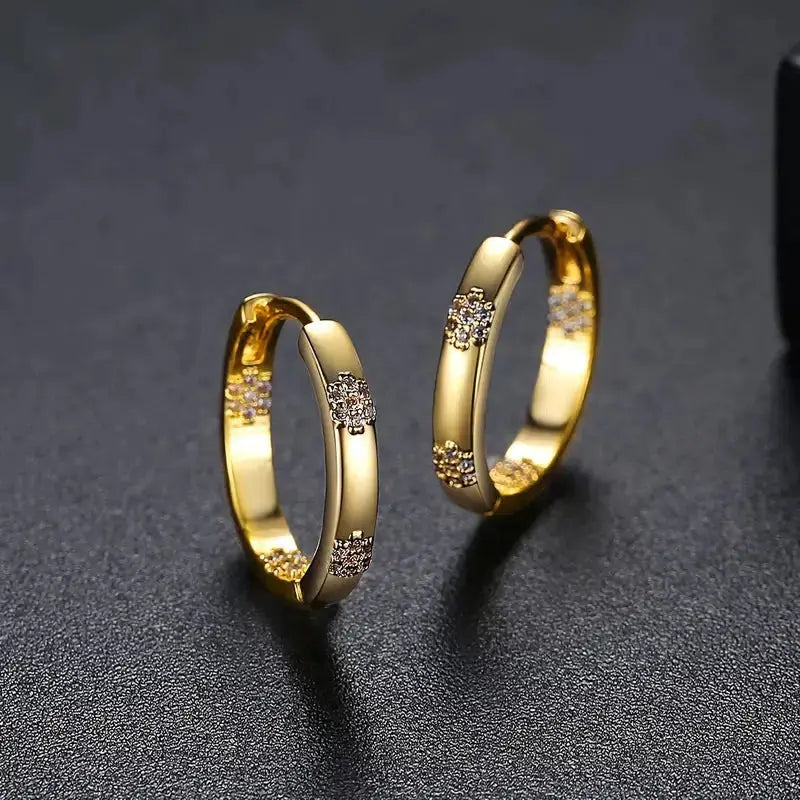 Doris | Orecchini vintage a fiori in oro — 1