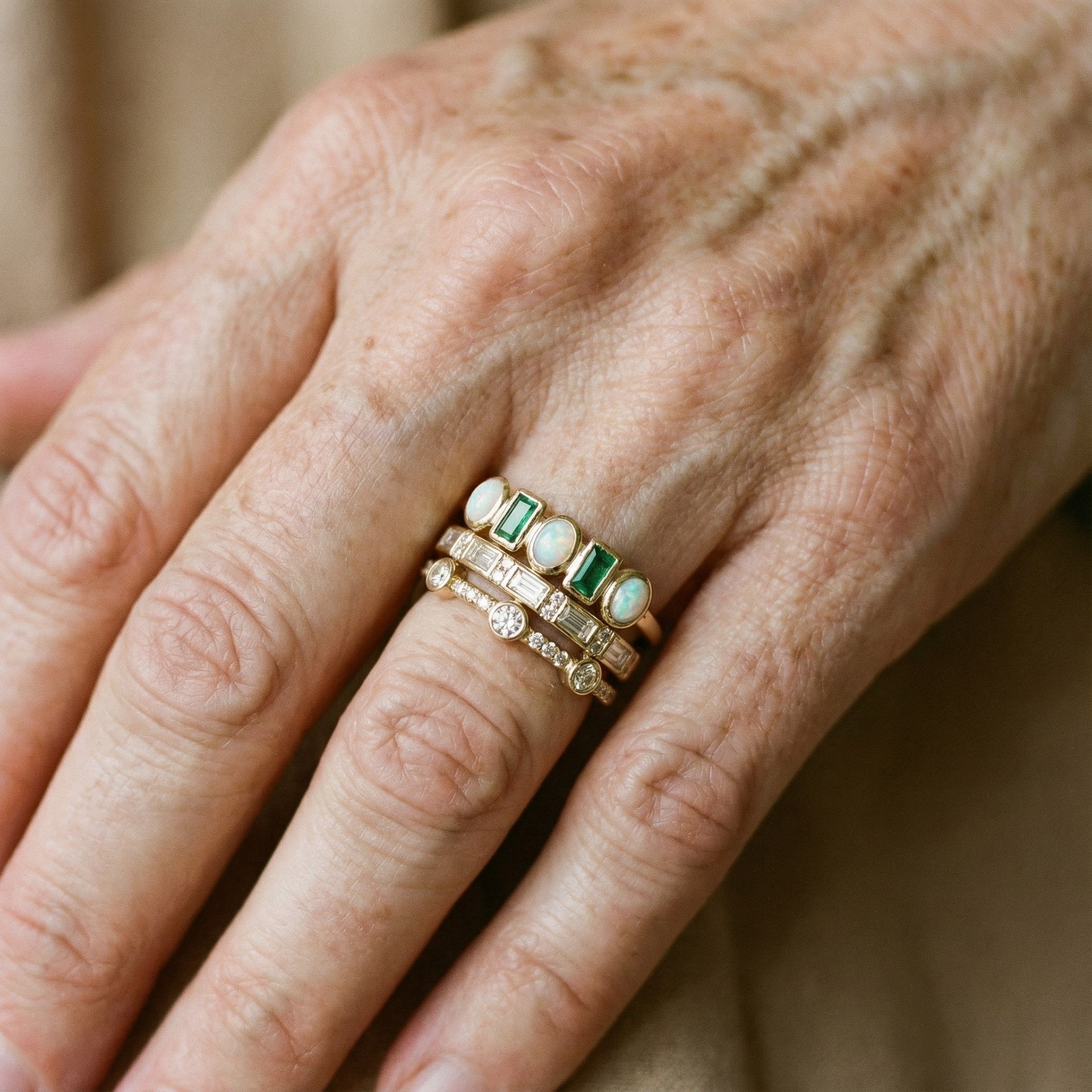 Elena | Anelli vintage con opale bianco e verde — 2