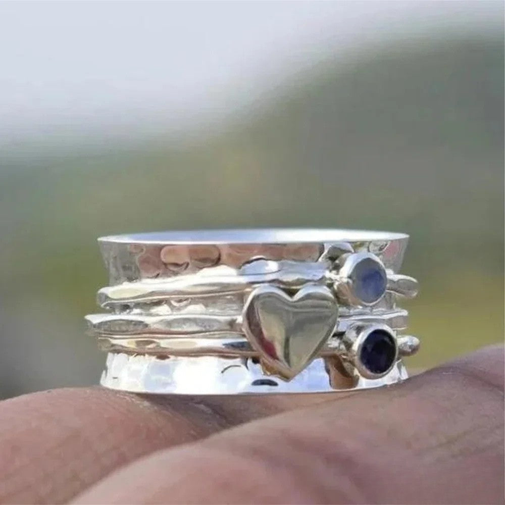 Konstanze | Anello girevole a forma di cuore — 1