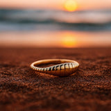 Trude | Anello con motivo a baia nascosta — 1