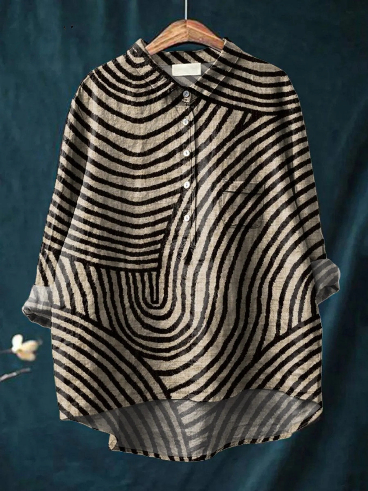 Lore | Blusa casual con stampa a linee circolari — 1