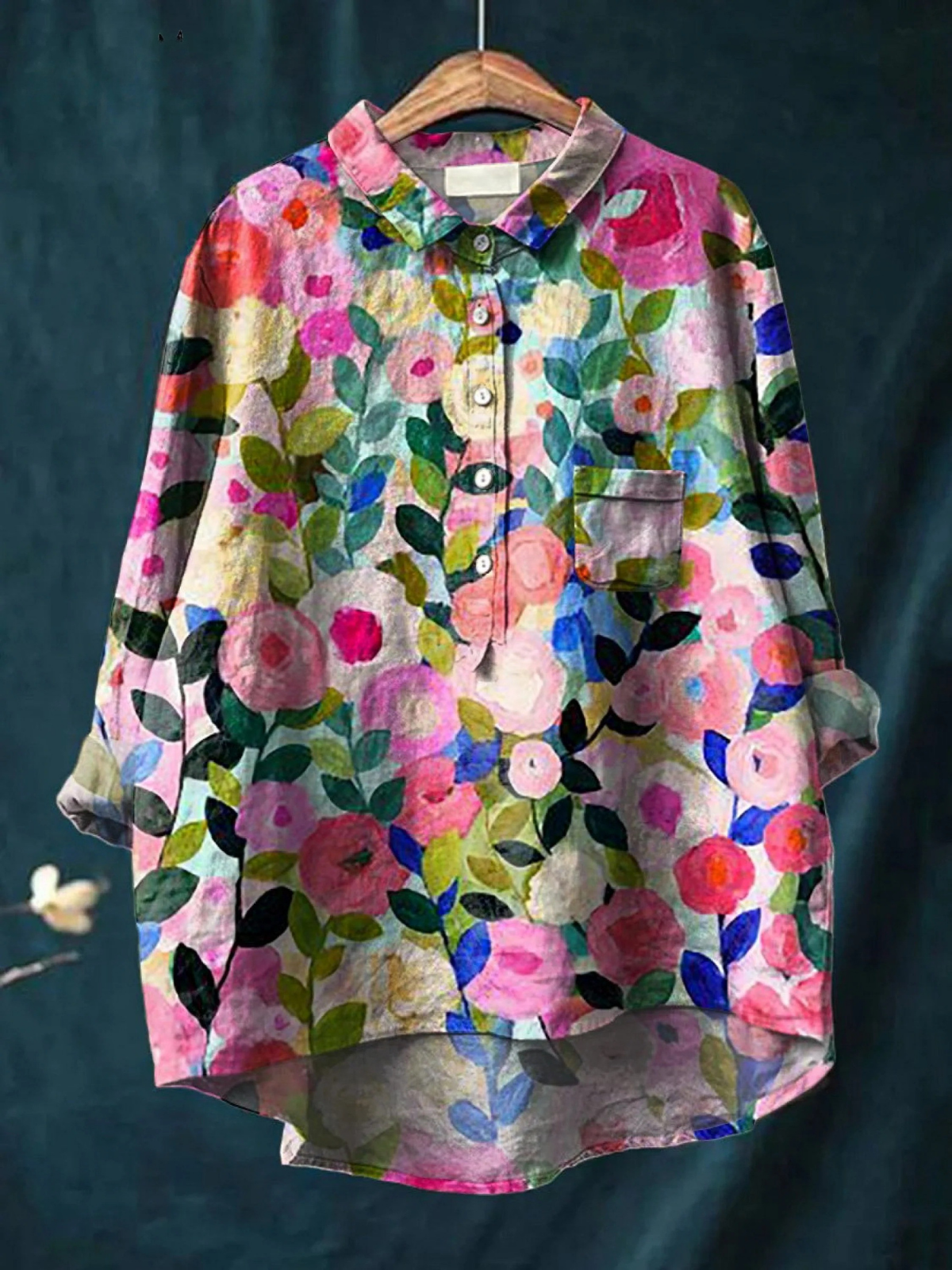 Christina | Camicetta casual da donna con un colorato motivo floreale primaverile — 1